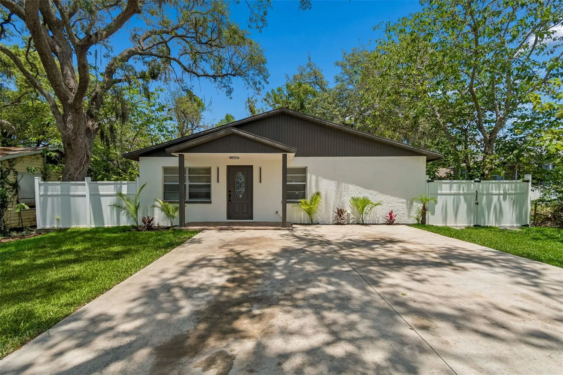 1105 W Yukon Street Tampa FL 33604