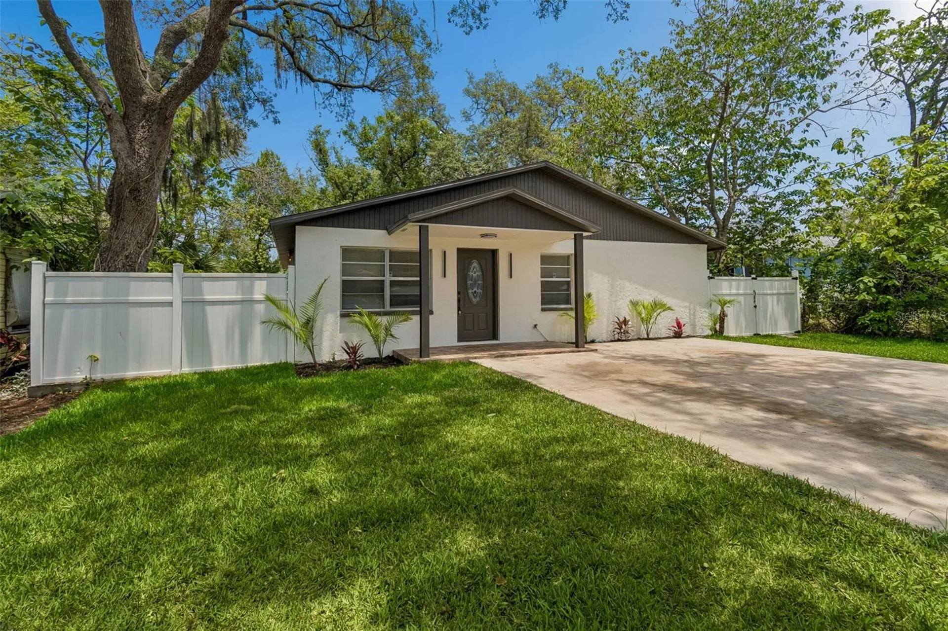 1105 W Yukon Street Tampa FL 33604