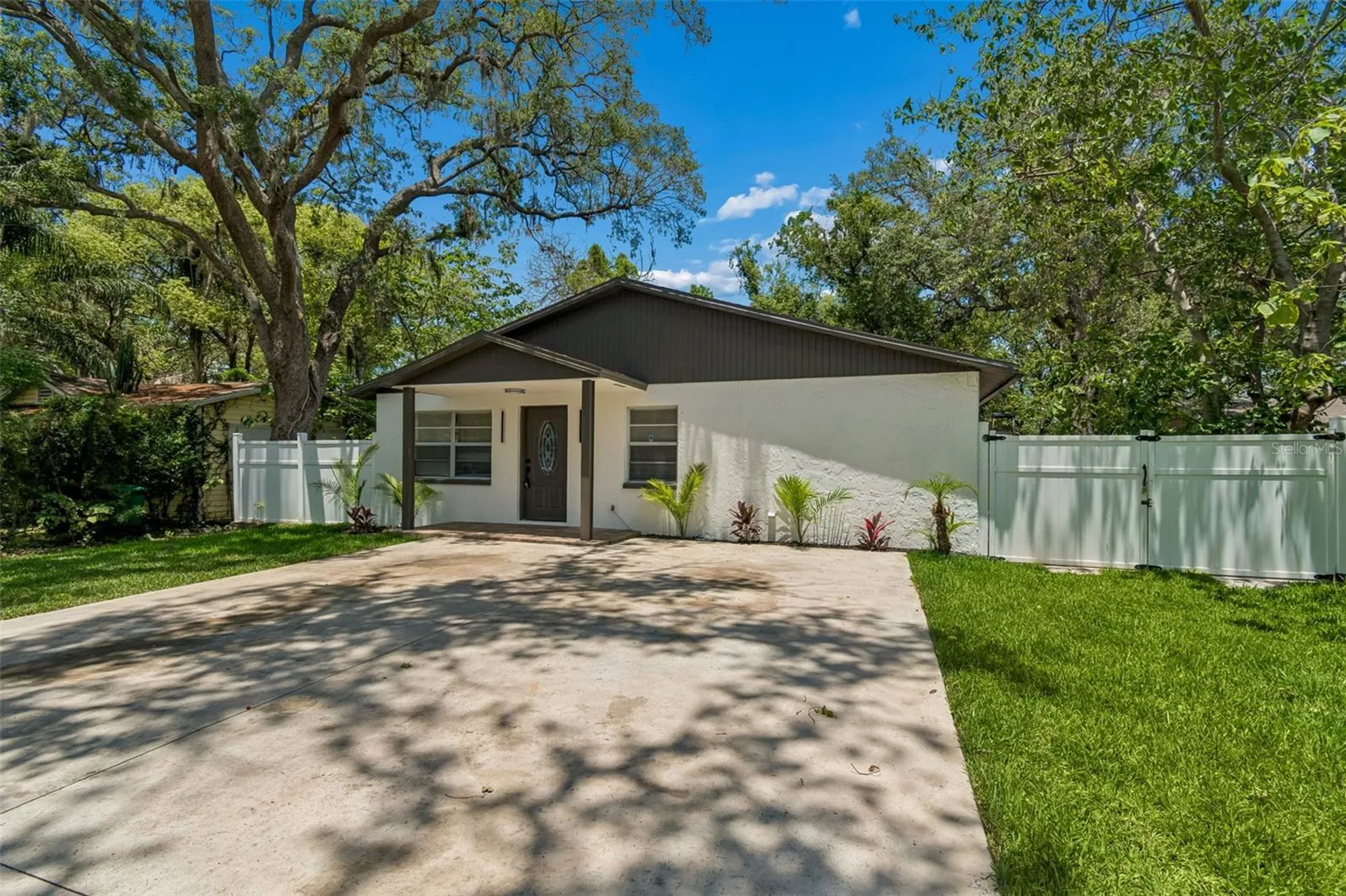 1105 W Yukon Street Tampa FL 33604