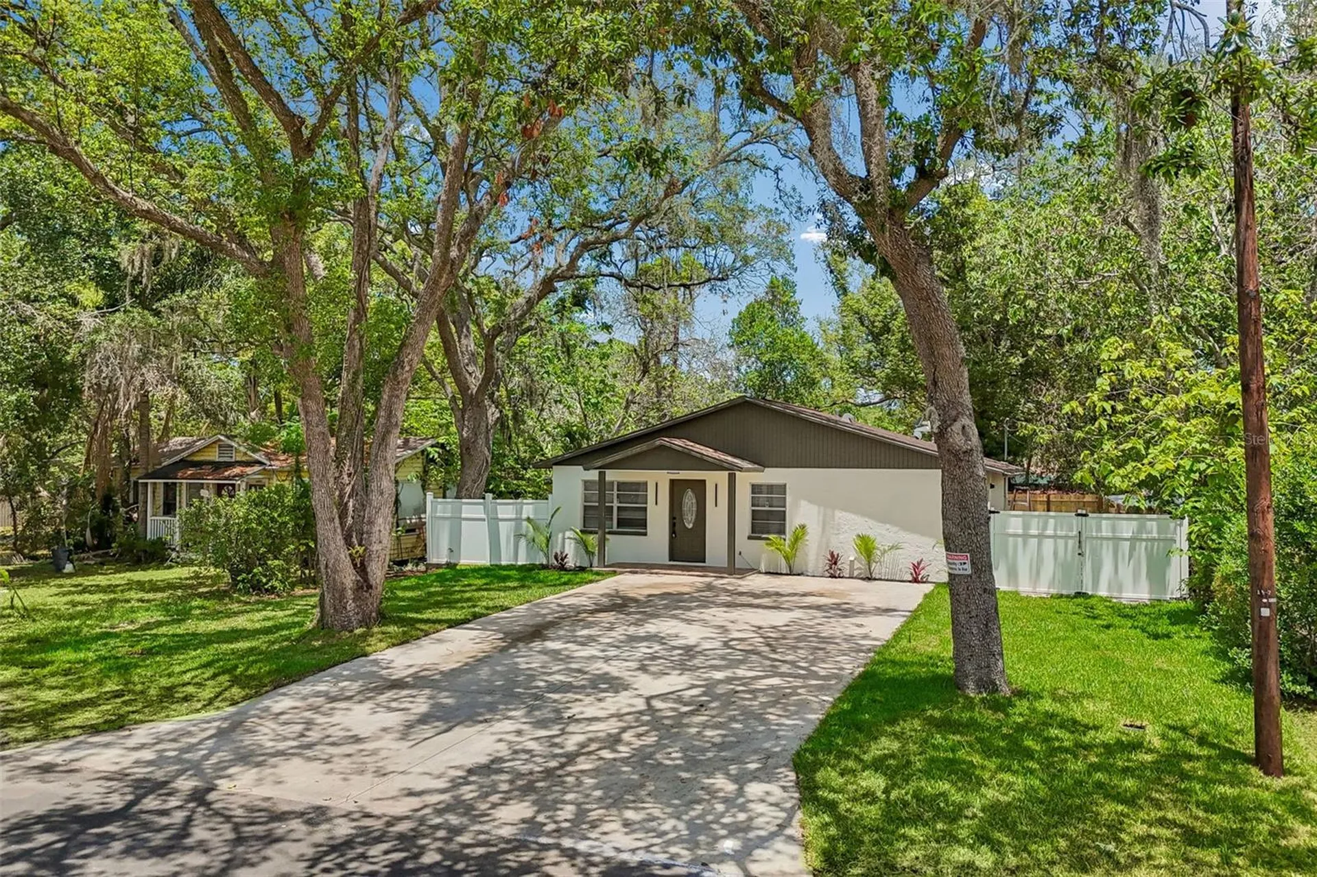1105 W Yukon Street Tampa FL 33604
