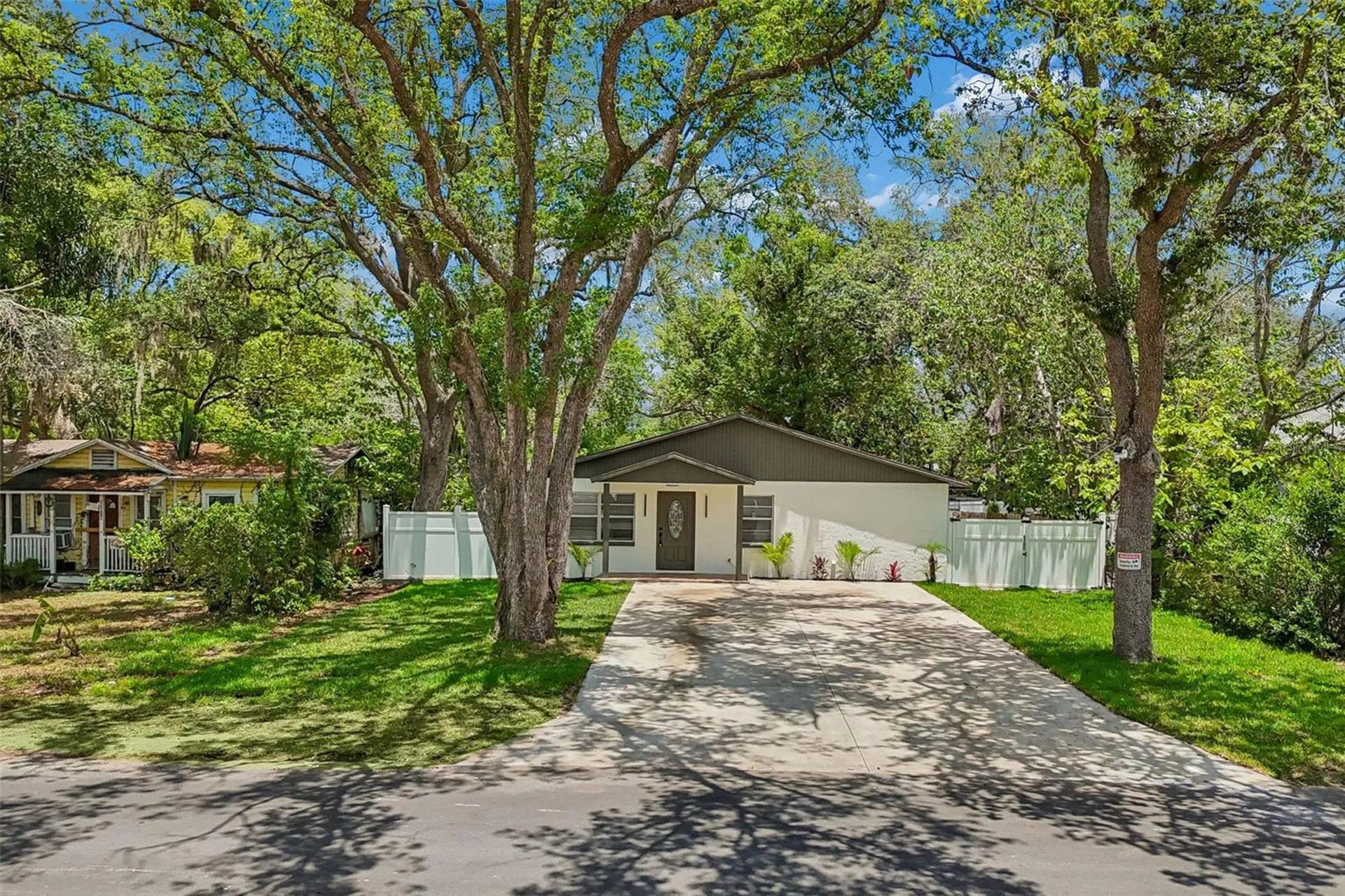 1105 W Yukon Street Tampa FL 33604
