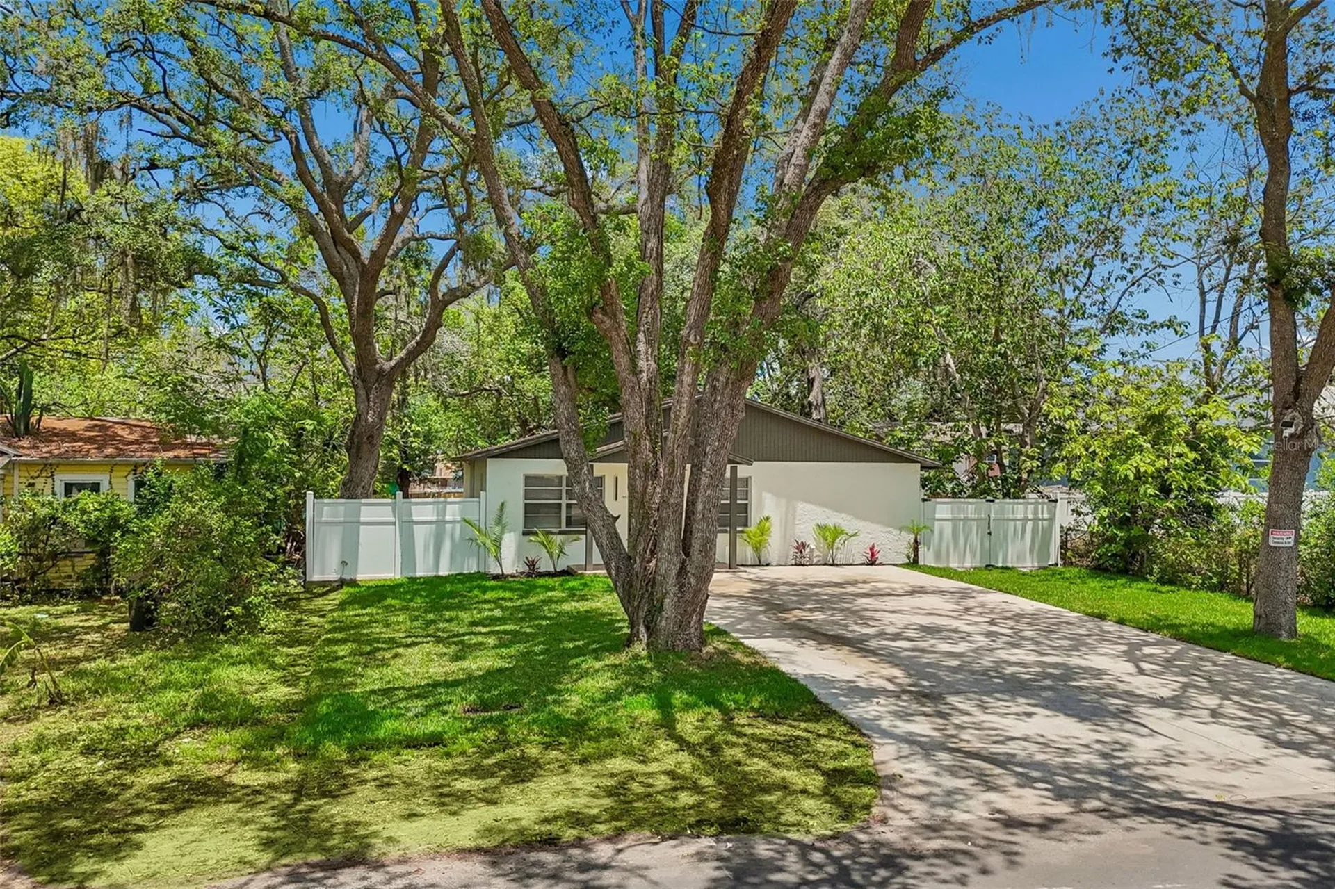 1105 W Yukon Street Tampa FL 33604