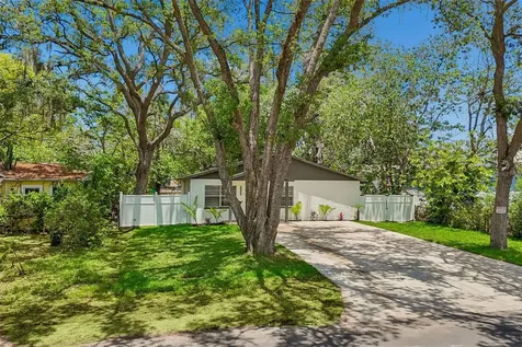 1105 W Yukon Street Tampa FL 33604