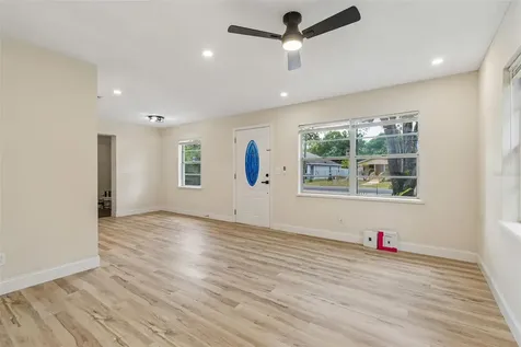 1105 W Yukon Street Tampa FL 33604