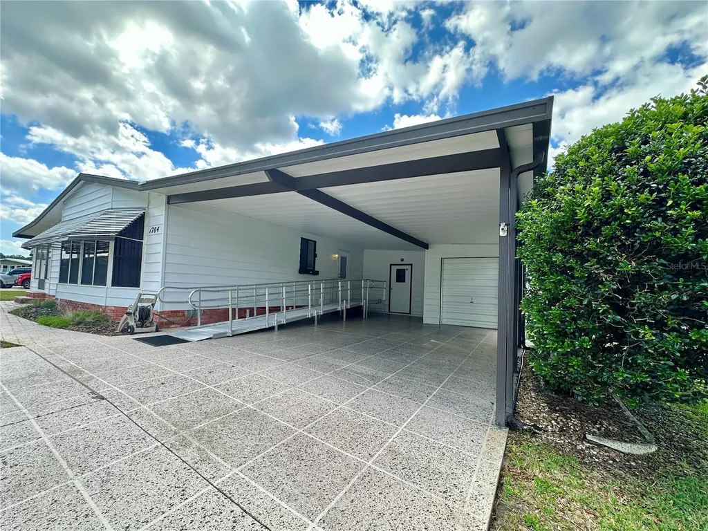 1704 Lilly Lane The Villages FL 32159