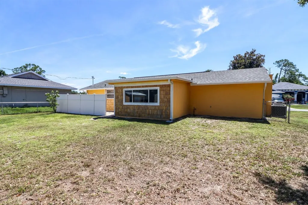 582 Ridgewood Street NW Port Charlotte FL 33952