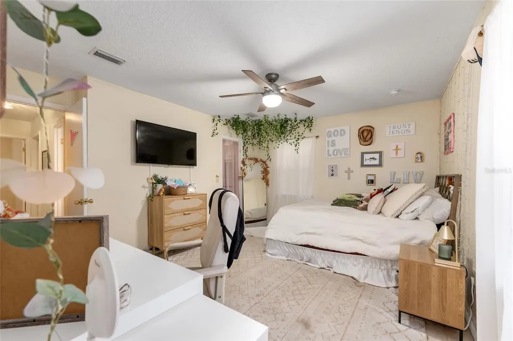 3025 W University Avenue Gainesville FL 32607