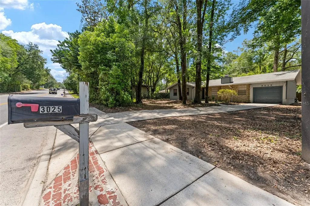 3025 W University Avenue Gainesville FL 32607