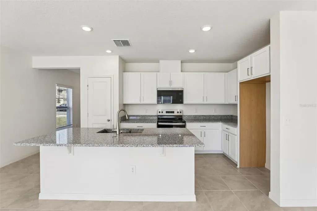 379 Sequoia Drive Lake Wales FL 33859