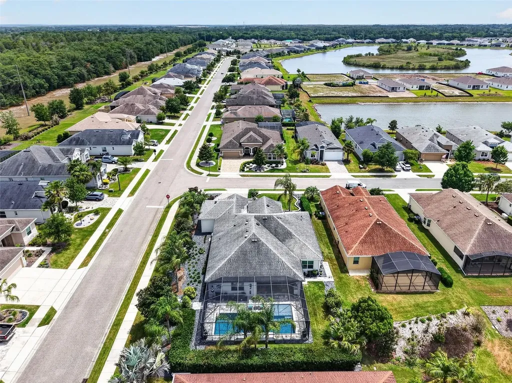 2493 Pawtucket Pass Mount Dora FL 32757