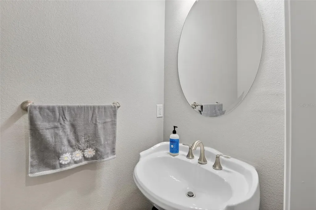 750 Grand Cypress Lane Tarpon Springs FL 34689