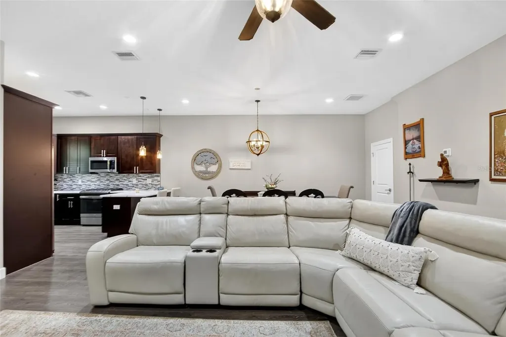 750 Grand Cypress Lane Tarpon Springs FL 34689