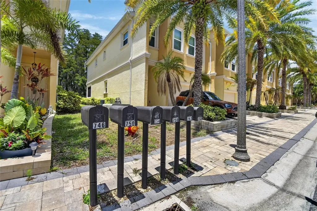 750 Grand Cypress Lane Tarpon Springs FL 34689