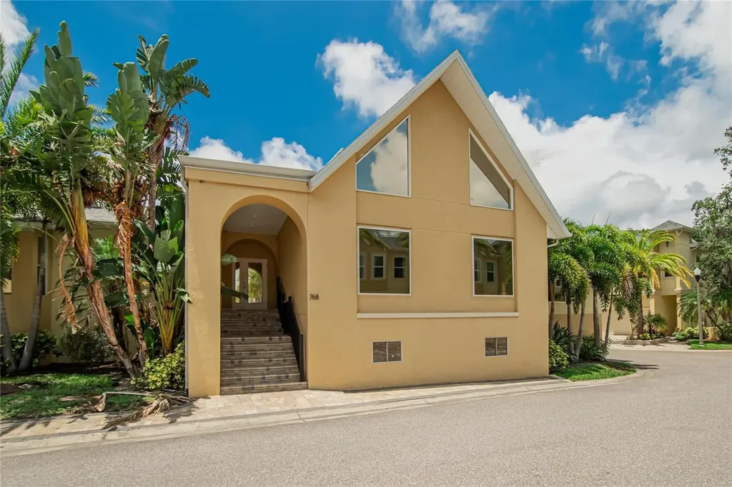 750 Grand Cypress Lane Tarpon Springs FL 34689