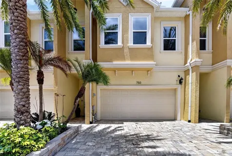 750 Grand Cypress Lane Tarpon Springs FL 34689