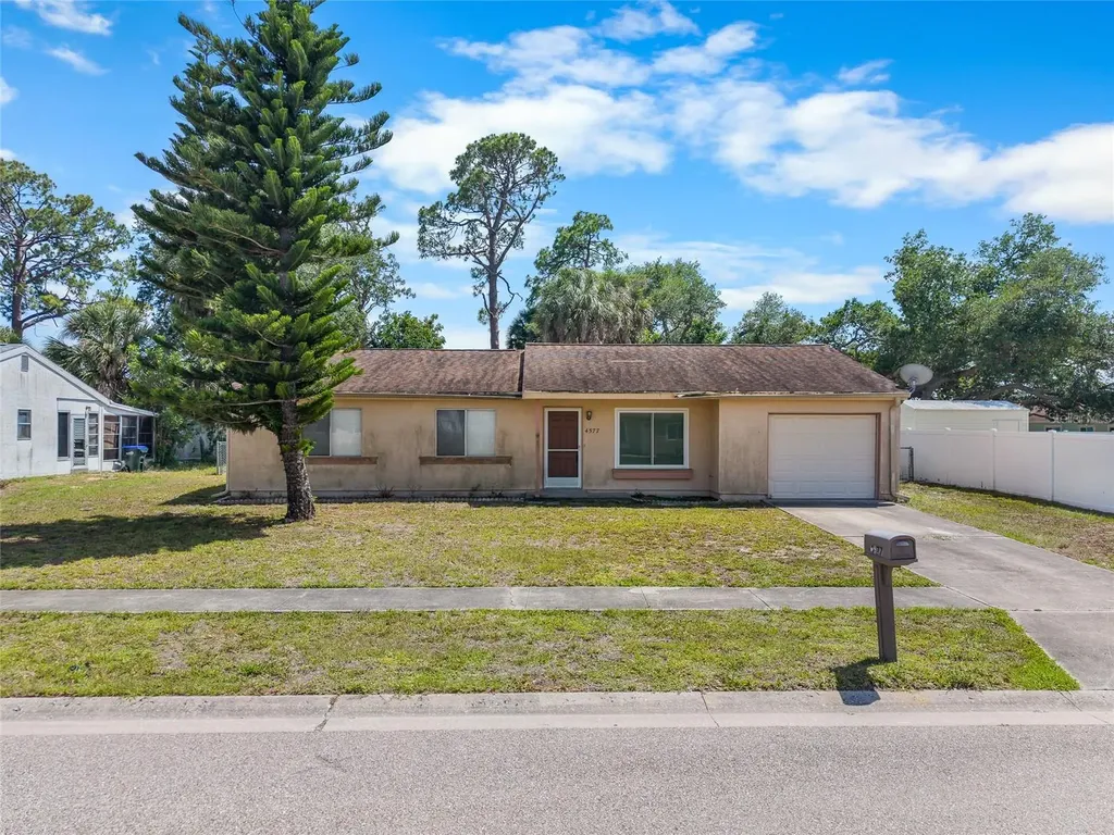 4577 Maraldo Avenue North Port FL 34287