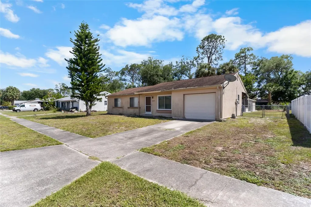 4577 Maraldo Avenue North Port FL 34287