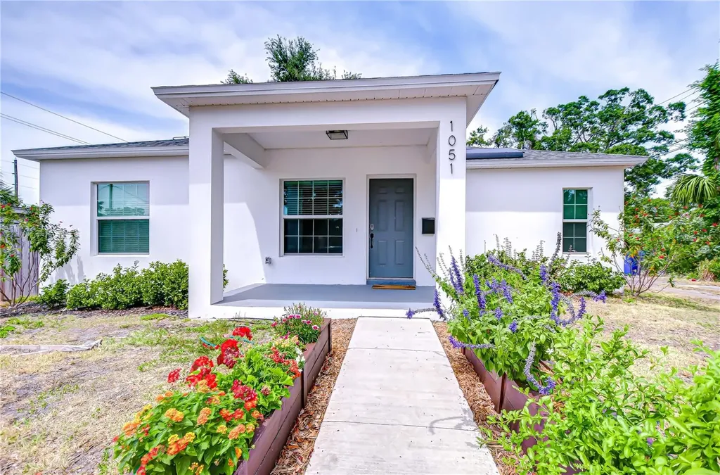 1051 44th Street S St Petersburg FL 33711