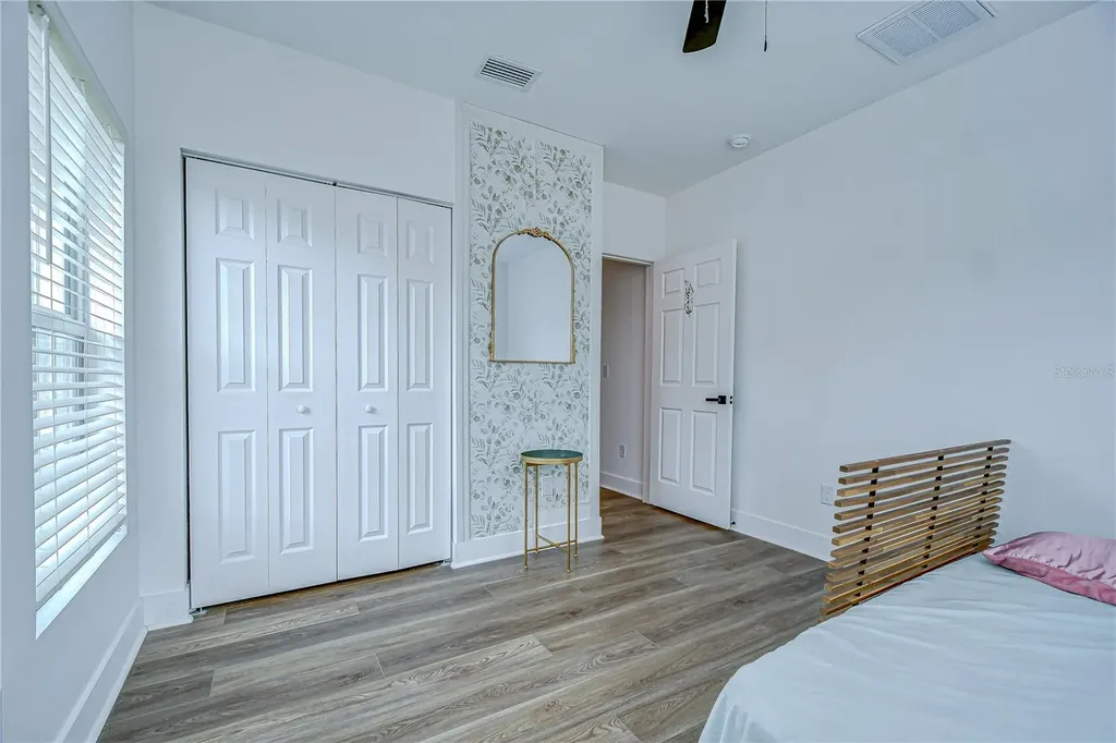 1051 44th Street S St Petersburg FL 33711