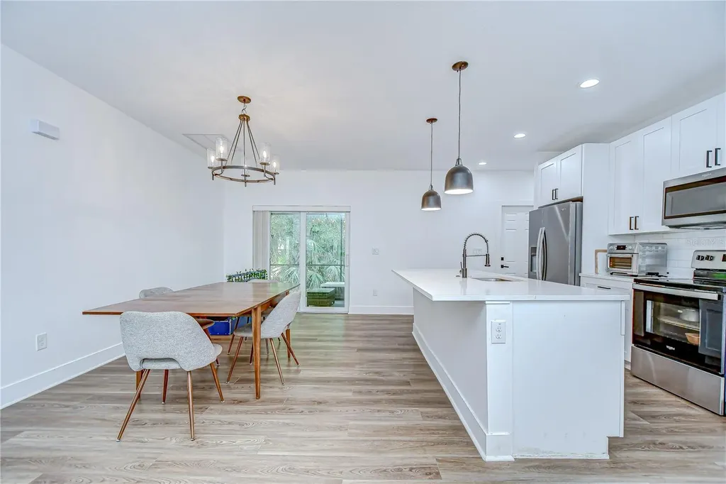 1051 44th Street S St Petersburg FL 33711