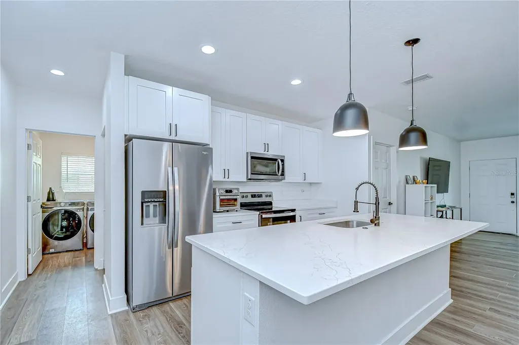 1051 44th Street S St Petersburg FL 33711