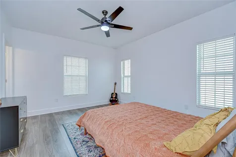 1051 44th Street S St Petersburg FL 33711