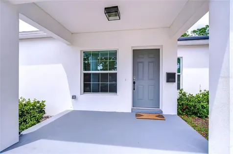 1051 44th Street S St Petersburg FL 33711