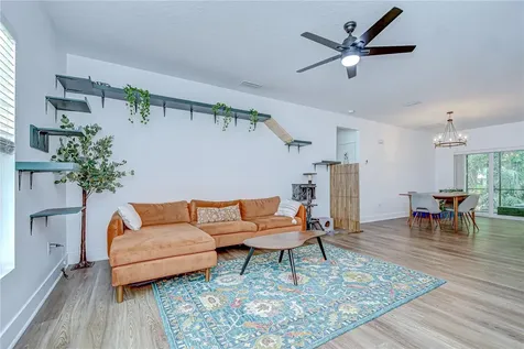 1051 44th Street S St Petersburg FL 33711