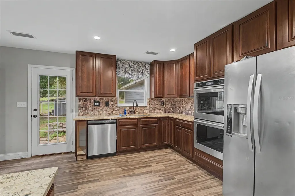 5160 NE County Road 340 High Springs FL 32643