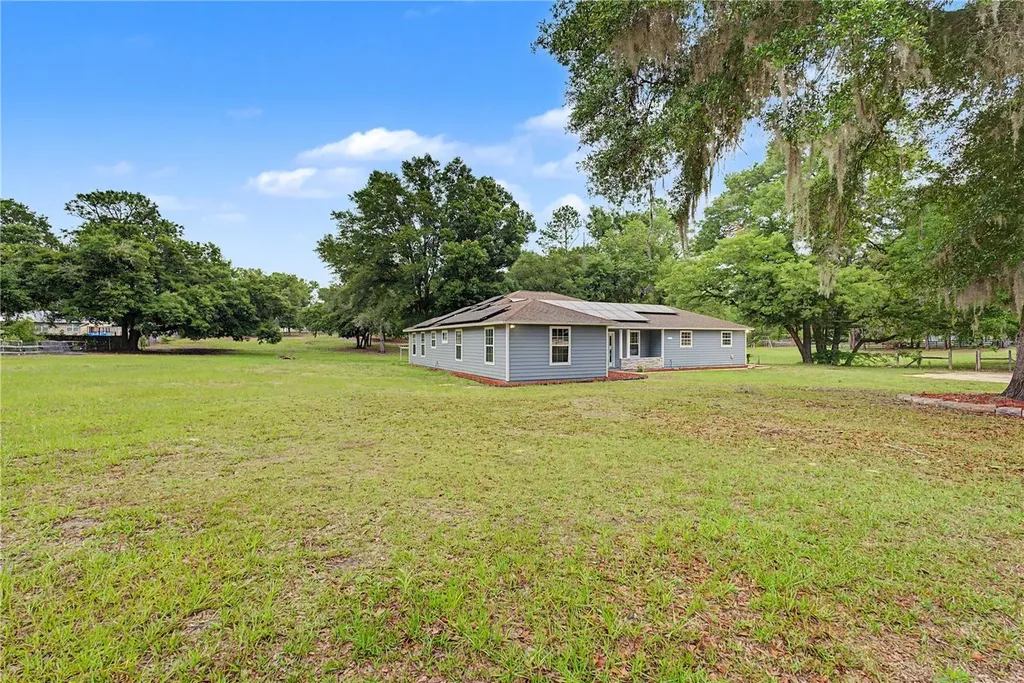 5160 NE County Road 340 High Springs FL 32643