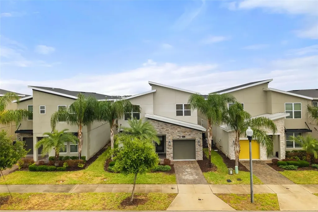 621 Drop Shot Drive Davenport FL 33896