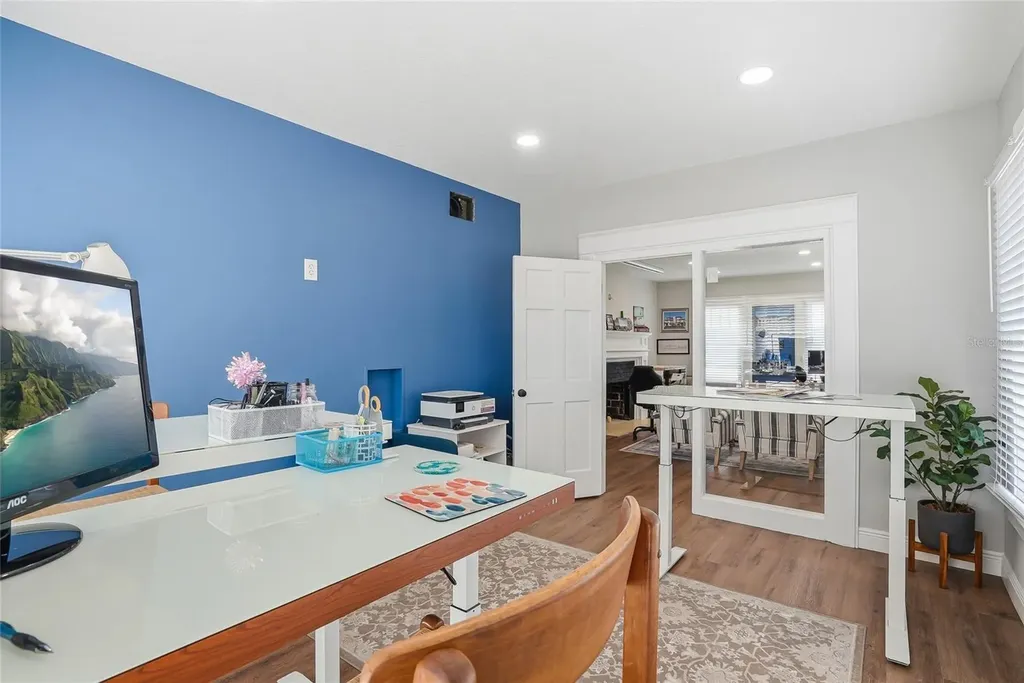 2423 Manatee Avenue W Bradenton FL 34205