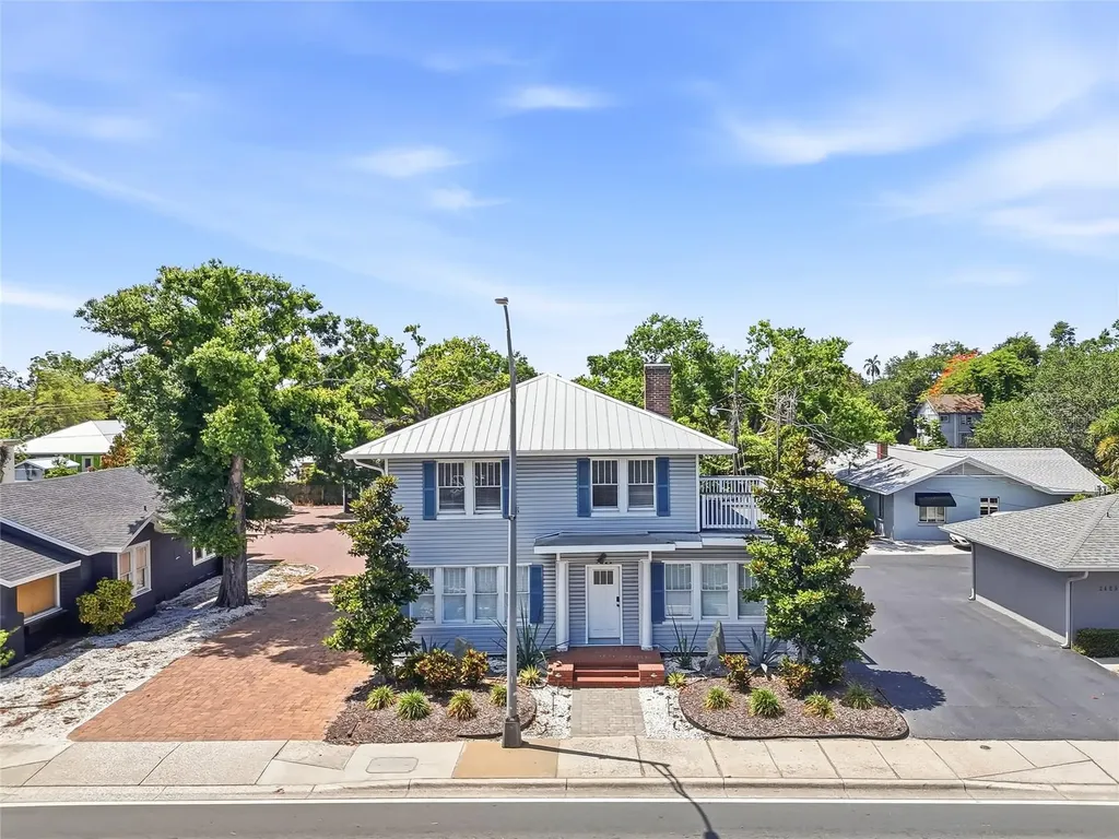2423 Manatee Avenue W Bradenton FL 34205