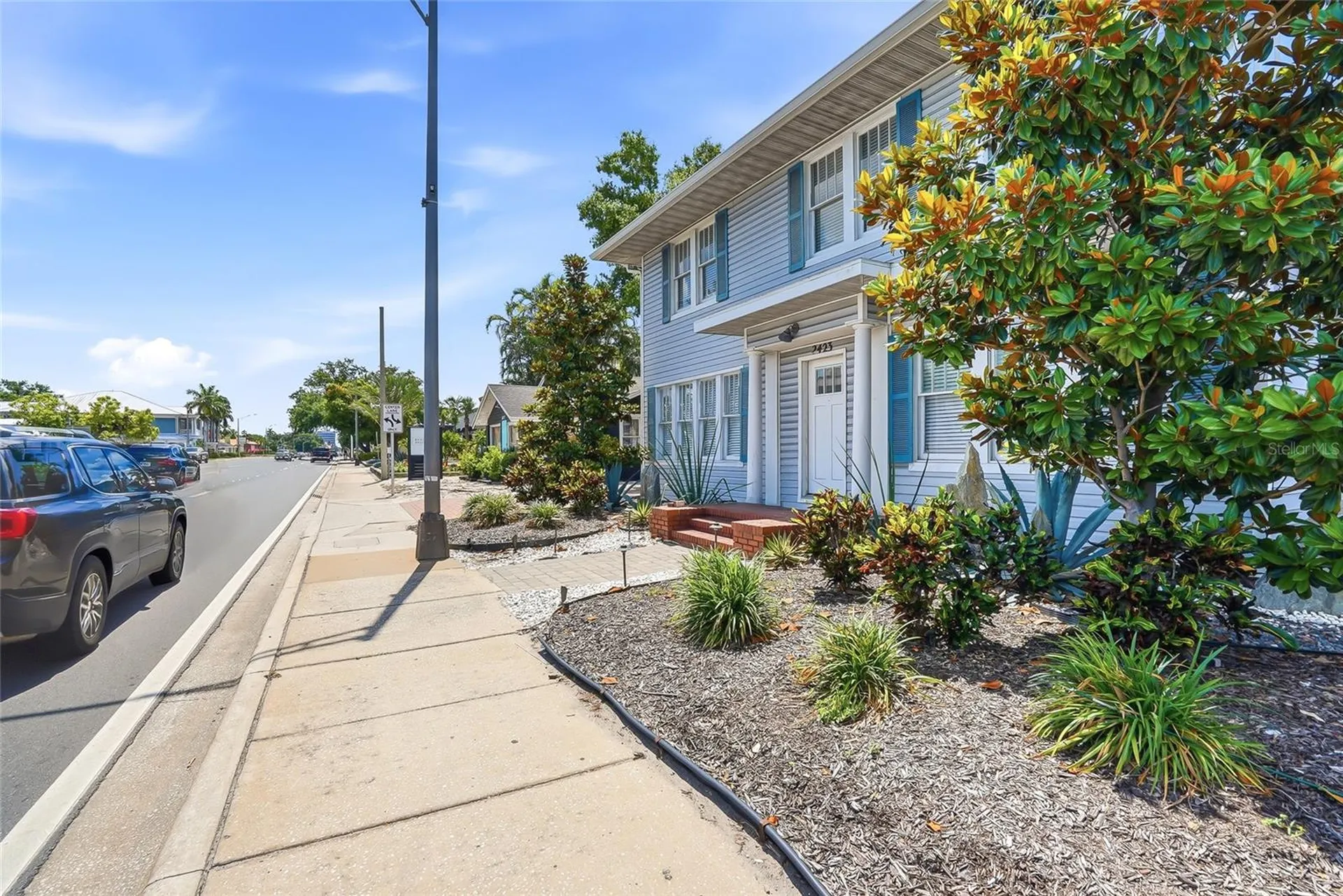 2423 Manatee Avenue W Bradenton FL 34205