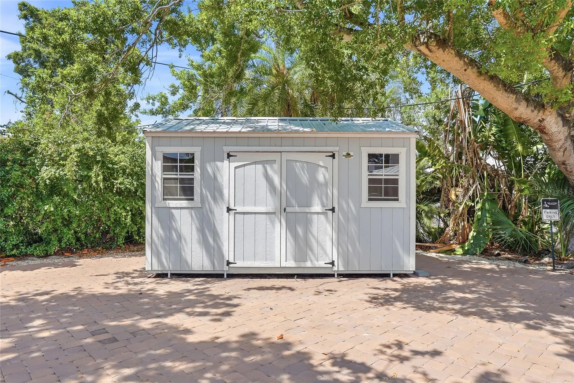 2423 Manatee Avenue W Bradenton FL 34205