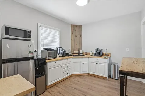 2423 Manatee Avenue W Bradenton FL 34205