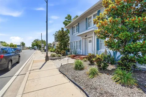 2423 Manatee Avenue W Bradenton FL 34205