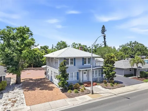 2423 Manatee Avenue W Bradenton FL 34205