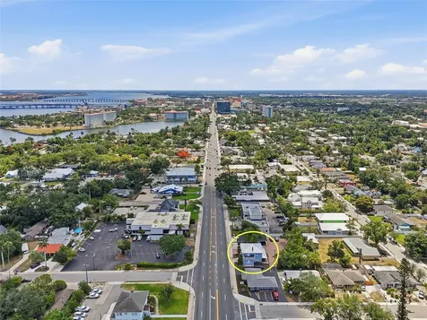 2423 Manatee Avenue W Bradenton FL 34205