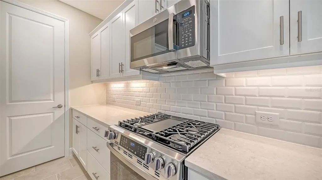 6547 Big Bayou Drive Sarasota FL 34241