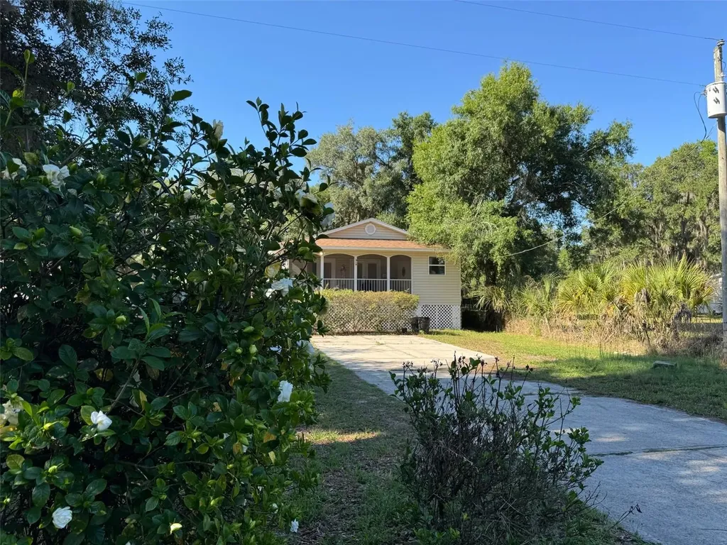 38932 Central Avenue Zephyrhills FL 33540