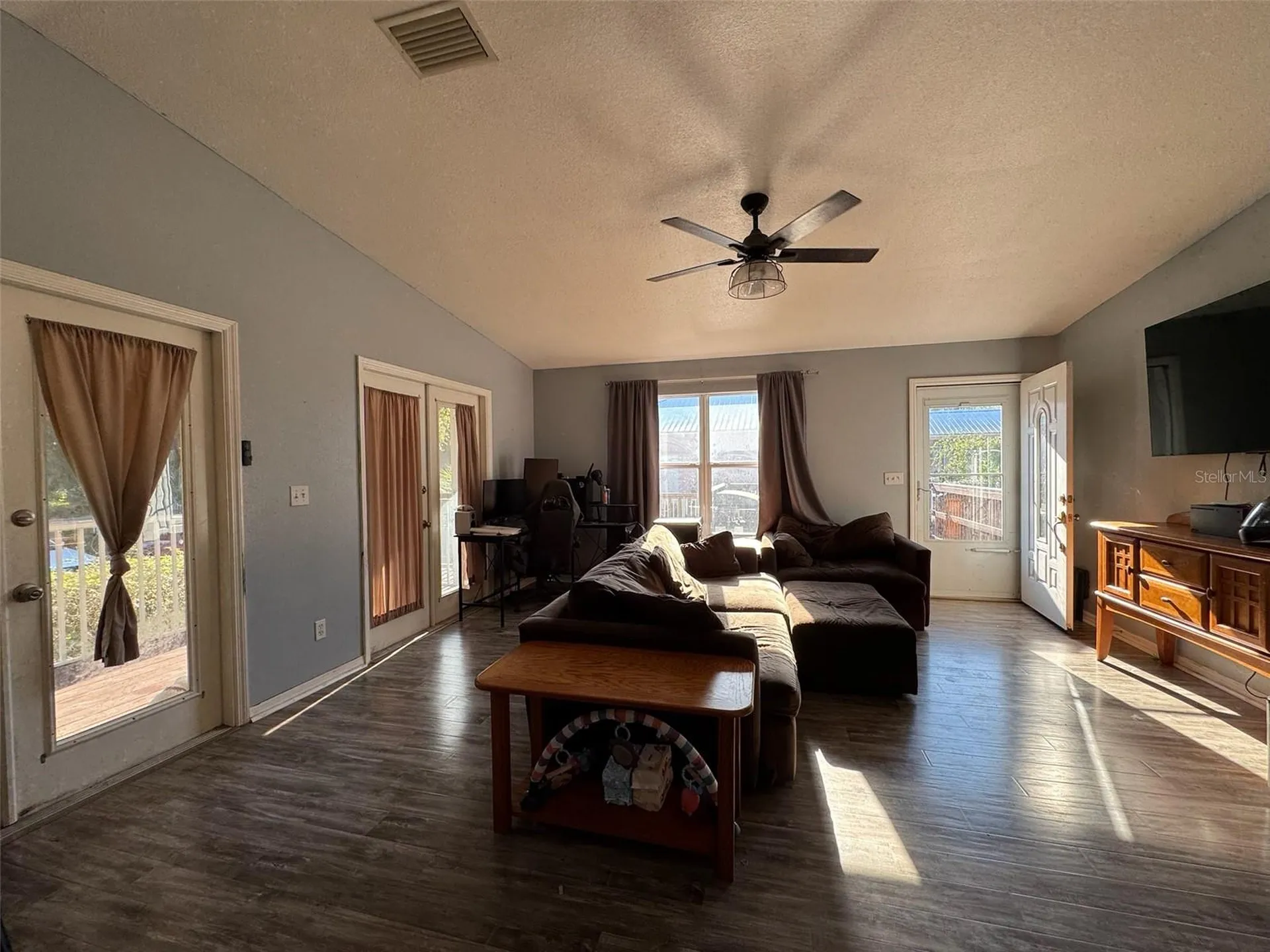 38932 Central Avenue Zephyrhills FL 33540