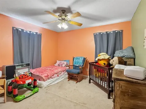 38932 Central Avenue Zephyrhills FL 33540