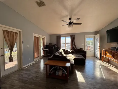 38932 Central Avenue Zephyrhills FL 33540
