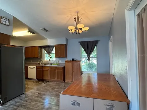 38932 Central Avenue Zephyrhills FL 33540