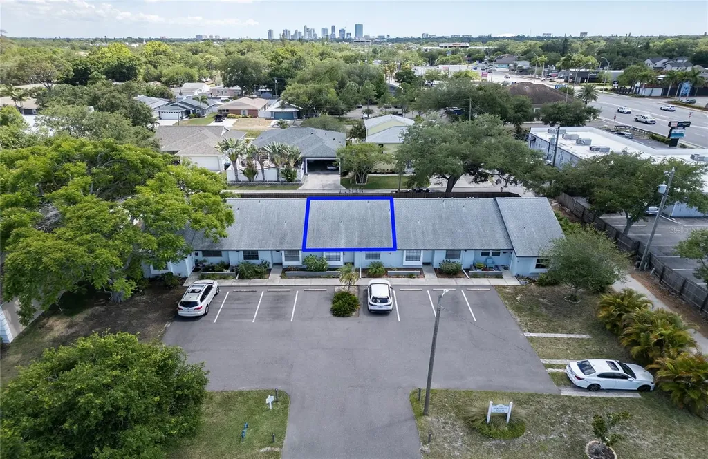 366 47th Avenue N St Petersburg FL 33703