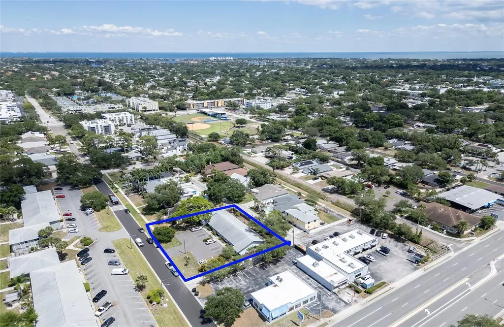 366 47th Avenue N St Petersburg FL 33703