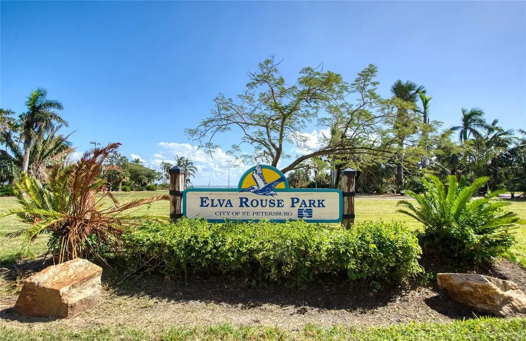 366 47th Avenue N St Petersburg FL 33703
