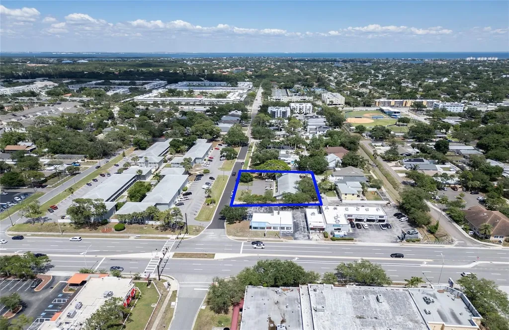 366 47th Avenue N St Petersburg FL 33703