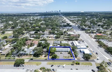 366 47th Avenue N St Petersburg FL 33703